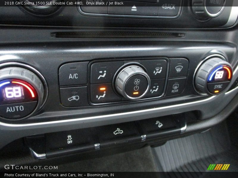 Onyx Black / Jet Black 2018 GMC Sierra 1500 SLE Double Cab 4WD