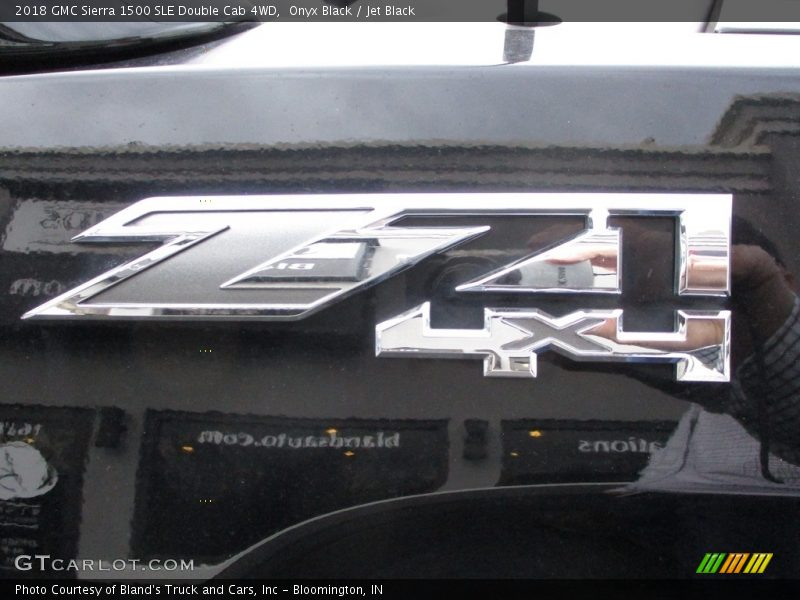Onyx Black / Jet Black 2018 GMC Sierra 1500 SLE Double Cab 4WD