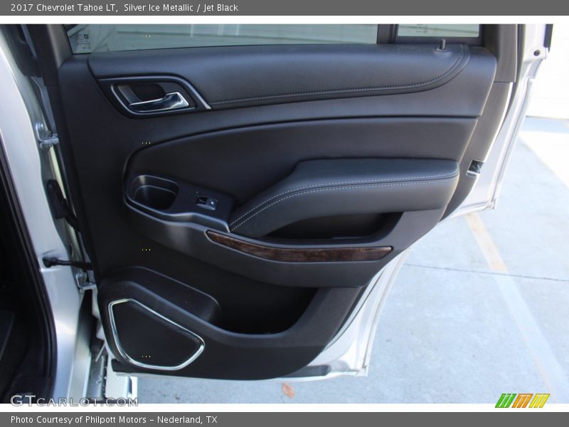 Silver Ice Metallic / Jet Black 2017 Chevrolet Tahoe LT