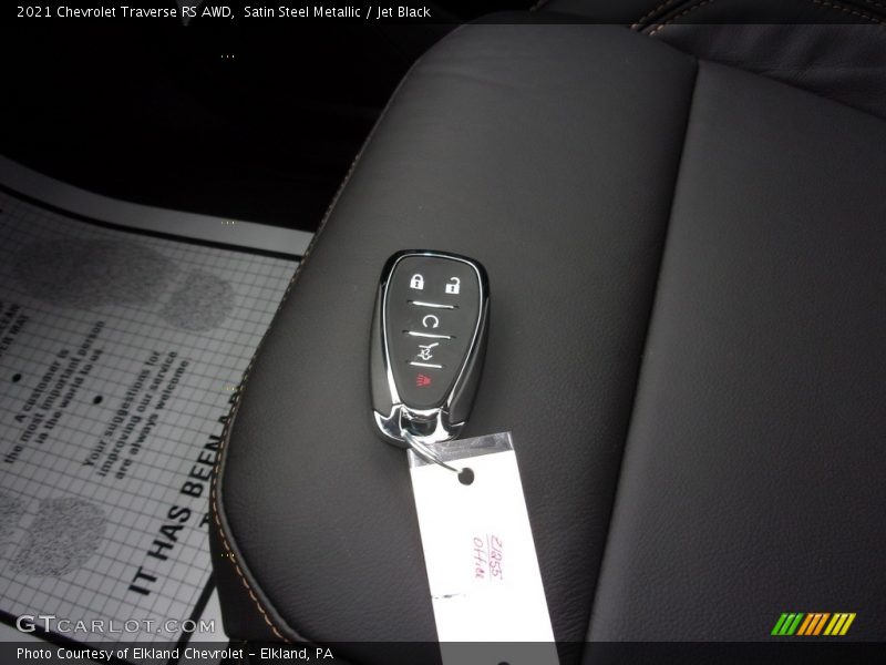 Satin Steel Metallic / Jet Black 2021 Chevrolet Traverse RS AWD