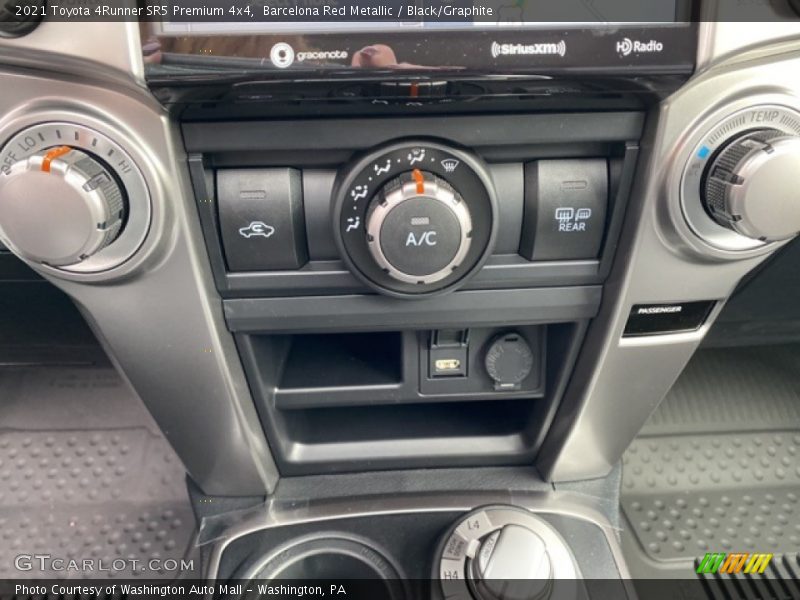 Barcelona Red Metallic / Black/Graphite 2021 Toyota 4Runner SR5 Premium 4x4