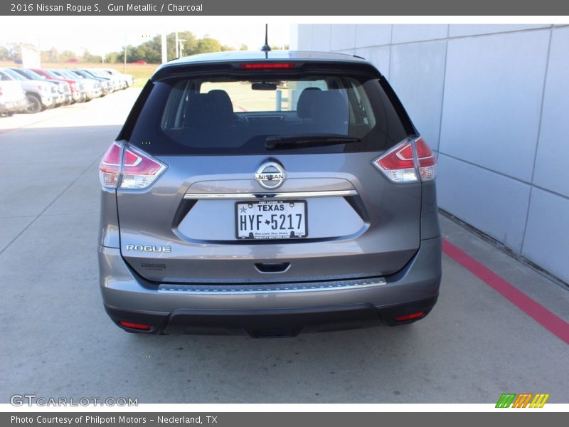 Gun Metallic / Charcoal 2016 Nissan Rogue S