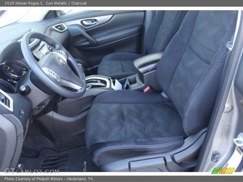 Gun Metallic / Charcoal 2016 Nissan Rogue S
