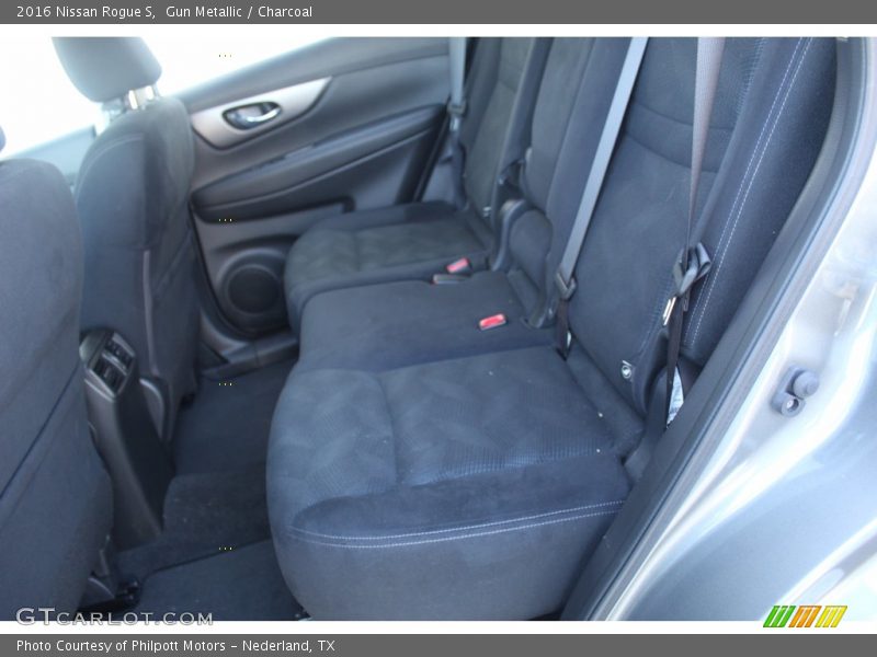Gun Metallic / Charcoal 2016 Nissan Rogue S