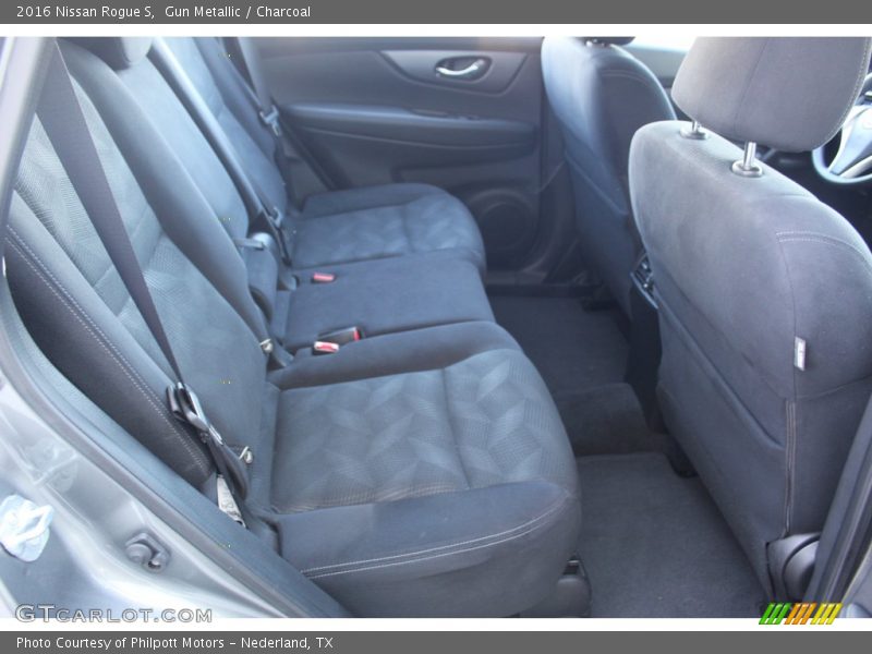 Gun Metallic / Charcoal 2016 Nissan Rogue S