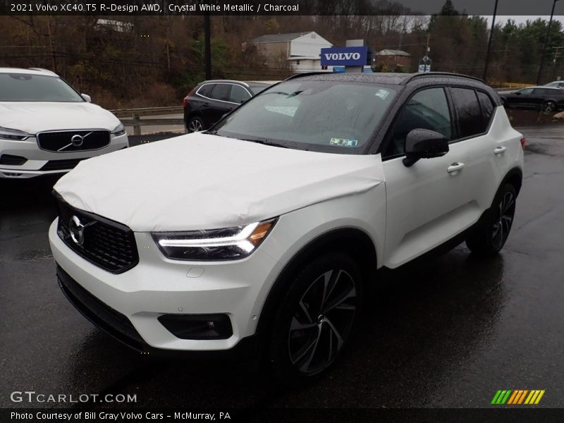Crystal White Metallic / Charcoal 2021 Volvo XC40 T5 R-Design AWD