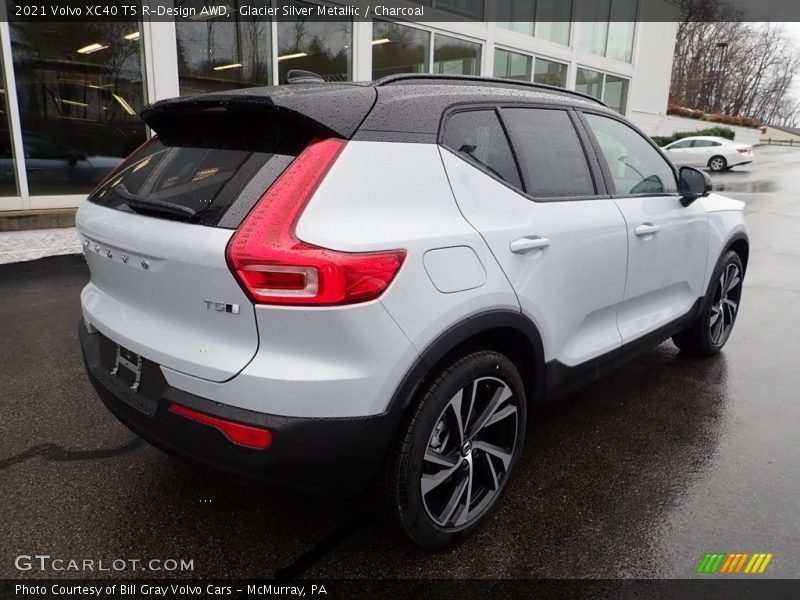 Glacier Silver Metallic / Charcoal 2021 Volvo XC40 T5 R-Design AWD