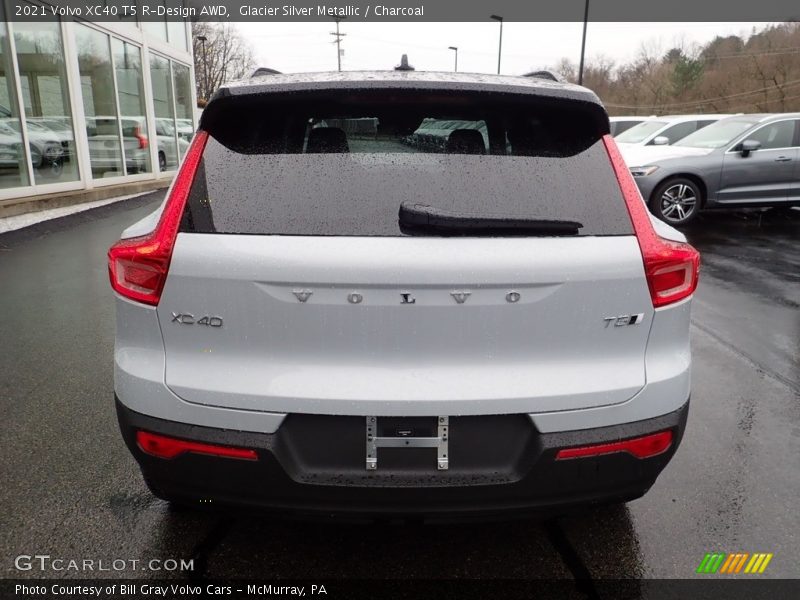 Glacier Silver Metallic / Charcoal 2021 Volvo XC40 T5 R-Design AWD