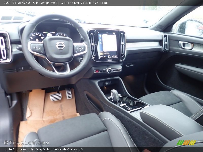 Glacier Silver Metallic / Charcoal 2021 Volvo XC40 T5 R-Design AWD