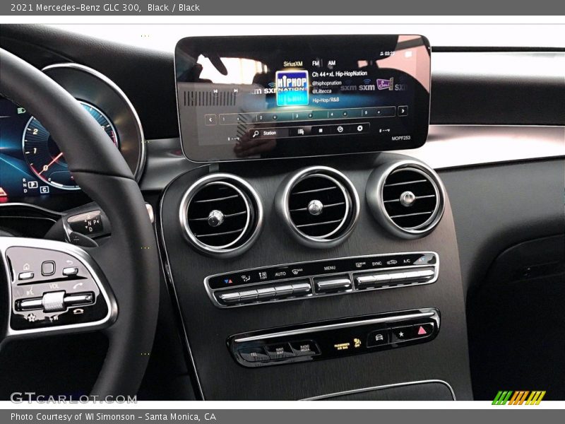 Black / Black 2021 Mercedes-Benz GLC 300