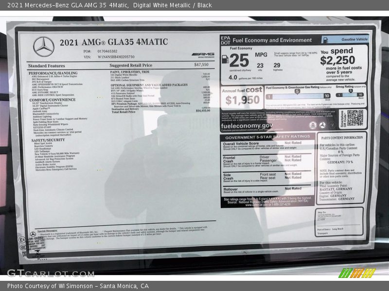 Digital White Metallic / Black 2021 Mercedes-Benz GLA AMG 35 4Matic
