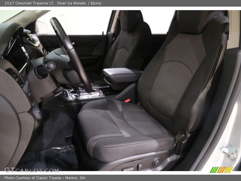 Silver Ice Metallic / Ebony 2017 Chevrolet Traverse LT
