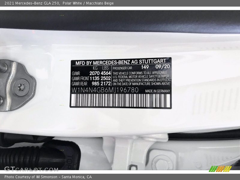 Polar White / Macchiato Beige 2021 Mercedes-Benz GLA 250