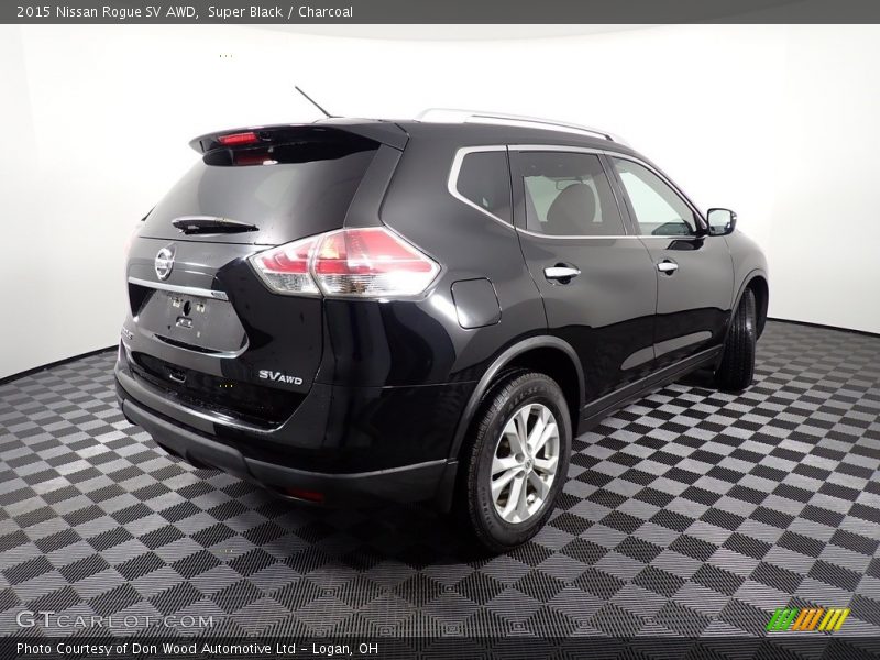 Super Black / Charcoal 2015 Nissan Rogue SV AWD
