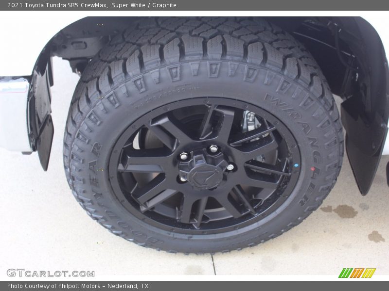 Super White / Graphite 2021 Toyota Tundra SR5 CrewMax