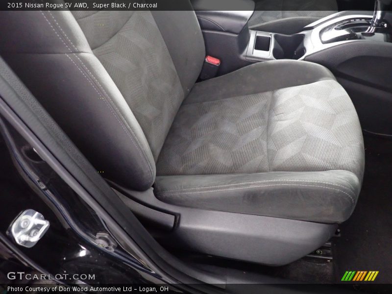 Super Black / Charcoal 2015 Nissan Rogue SV AWD