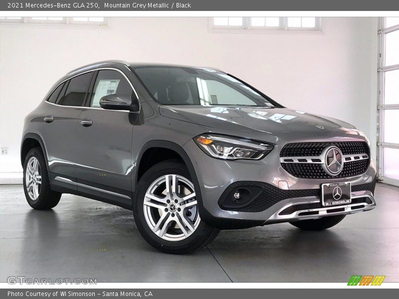 Mountain Grey Metallic / Black 2021 Mercedes-Benz GLA 250