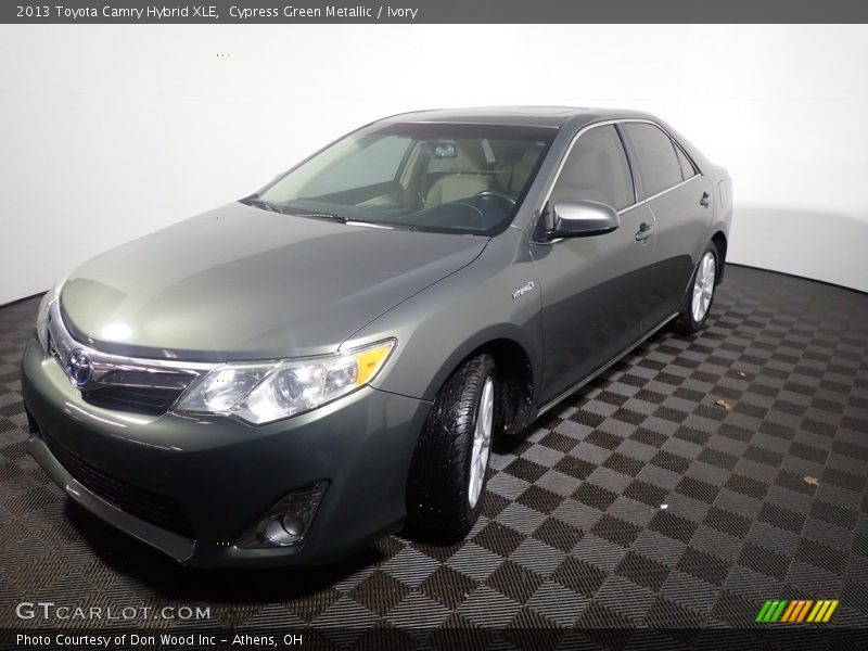 Cypress Green Metallic / Ivory 2013 Toyota Camry Hybrid XLE