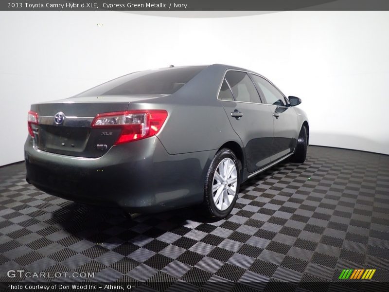 Cypress Green Metallic / Ivory 2013 Toyota Camry Hybrid XLE