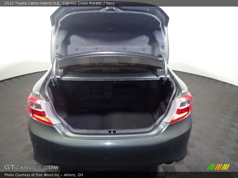 Cypress Green Metallic / Ivory 2013 Toyota Camry Hybrid XLE