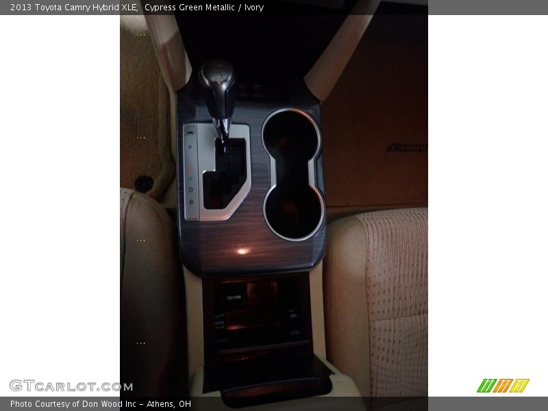 Cypress Green Metallic / Ivory 2013 Toyota Camry Hybrid XLE