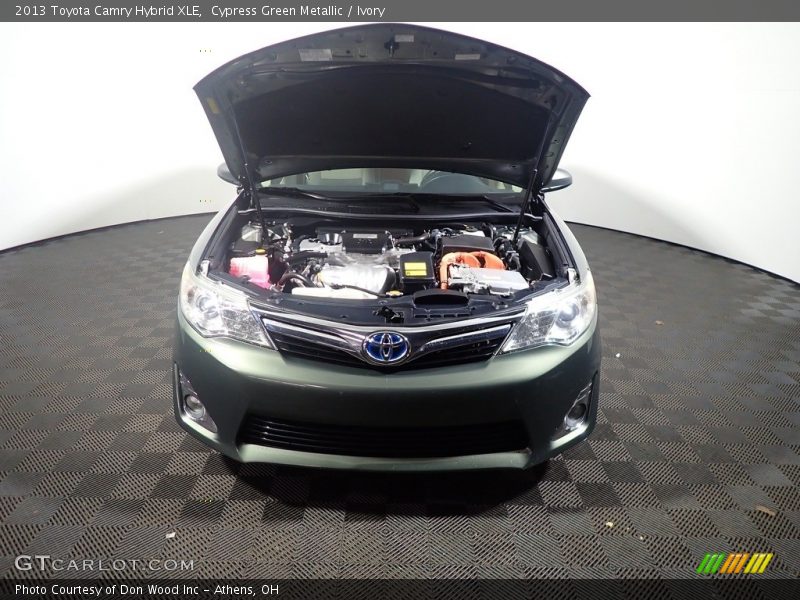 Cypress Green Metallic / Ivory 2013 Toyota Camry Hybrid XLE