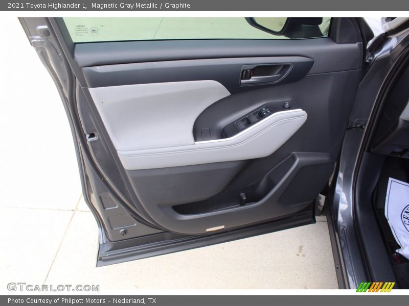 Magnetic Gray Metallic / Graphite 2021 Toyota Highlander L