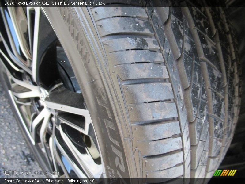 Celestial Silver Metallic / Black 2020 Toyota Avalon XSE