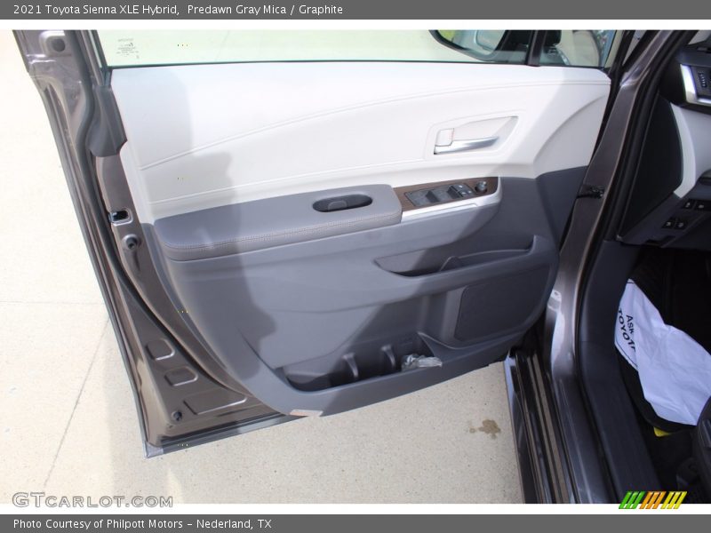 Predawn Gray Mica / Graphite 2021 Toyota Sienna XLE Hybrid