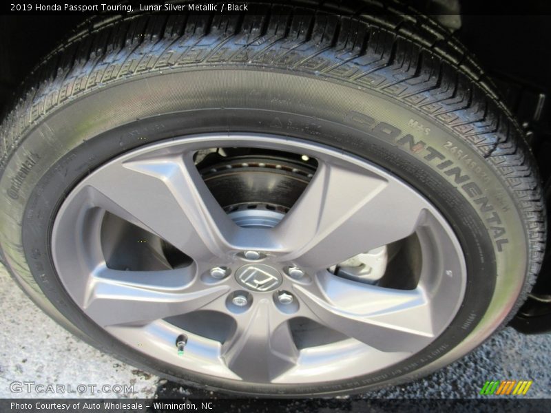 Lunar Silver Metallic / Black 2019 Honda Passport Touring
