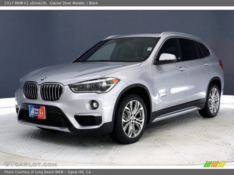 Glacier Silver Metallic / Black 2017 BMW X1 xDrive28i