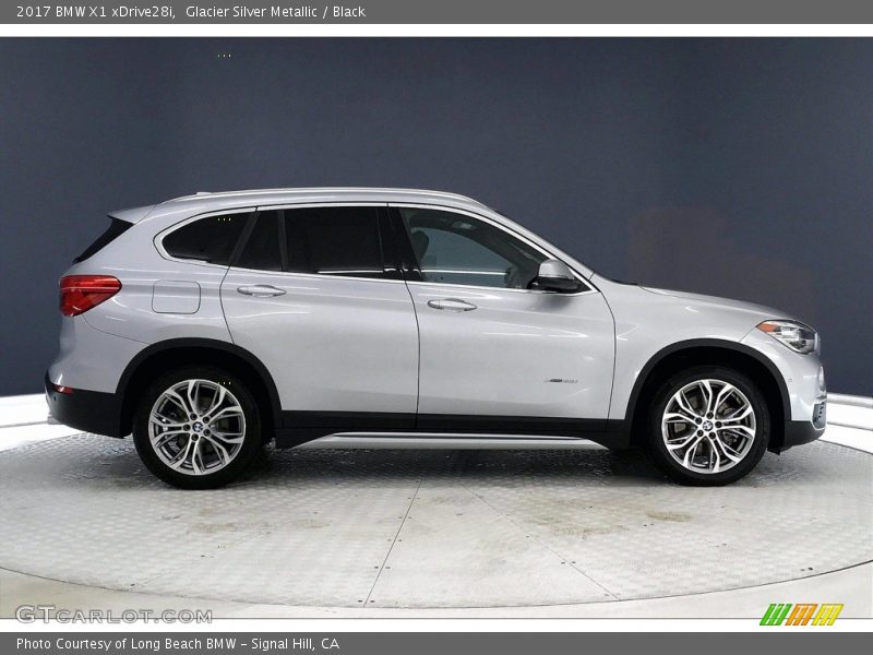 Glacier Silver Metallic / Black 2017 BMW X1 xDrive28i