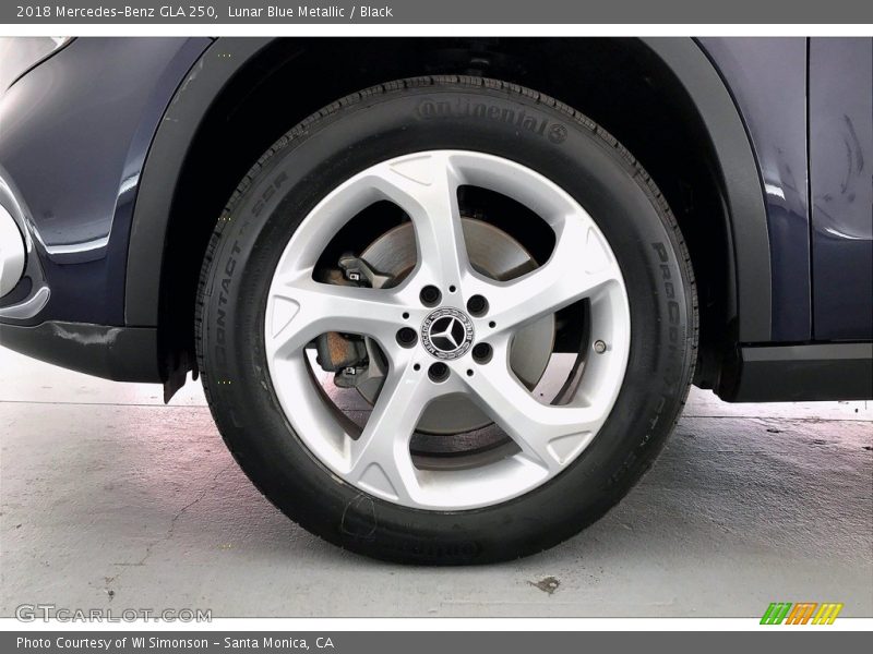 Lunar Blue Metallic / Black 2018 Mercedes-Benz GLA 250