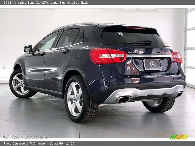Lunar Blue Metallic / Black 2018 Mercedes-Benz GLA 250