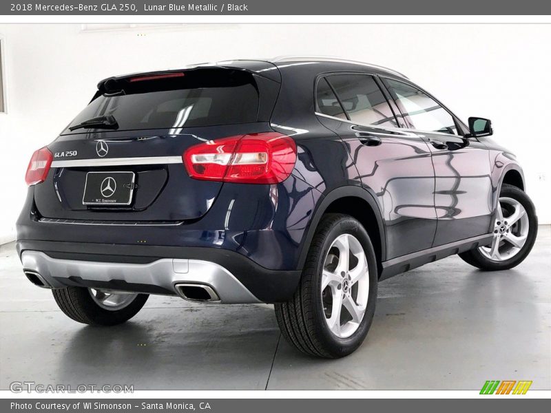 Lunar Blue Metallic / Black 2018 Mercedes-Benz GLA 250