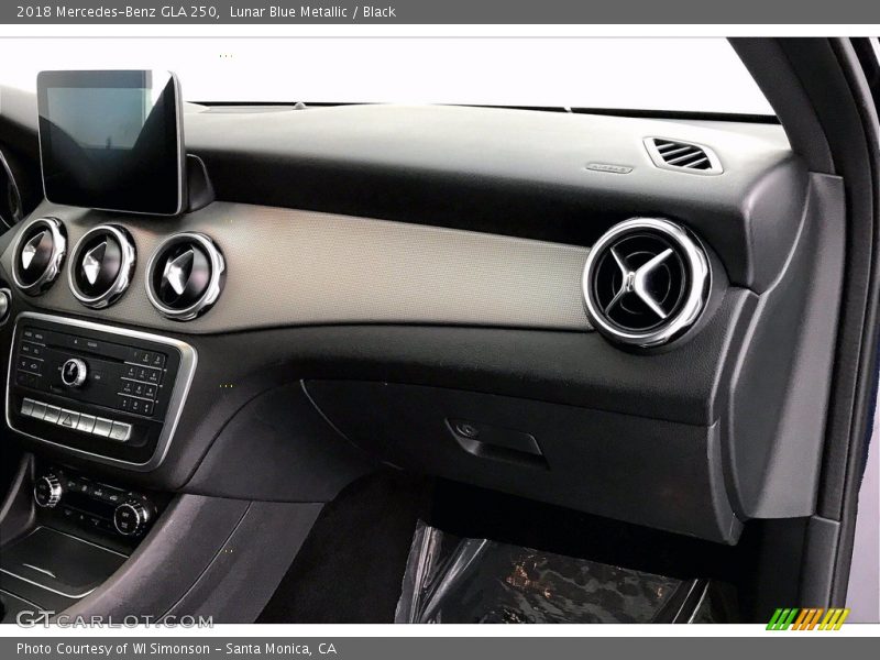 Lunar Blue Metallic / Black 2018 Mercedes-Benz GLA 250