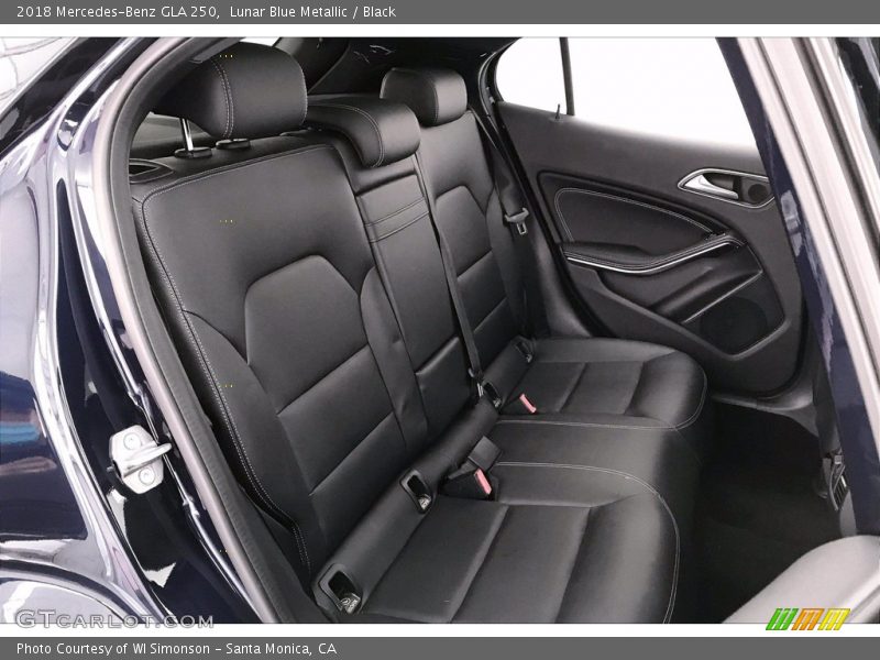 Lunar Blue Metallic / Black 2018 Mercedes-Benz GLA 250