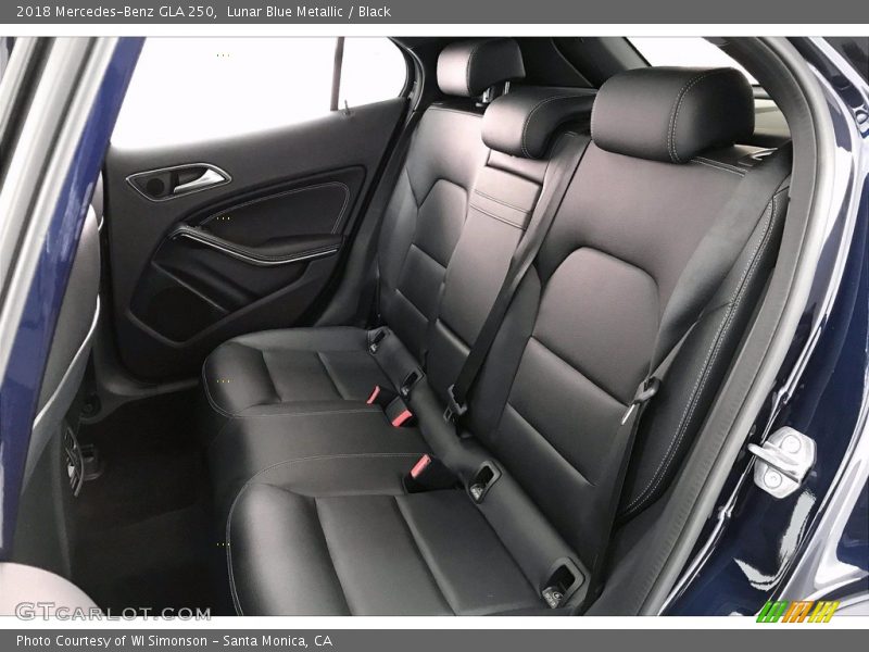 Lunar Blue Metallic / Black 2018 Mercedes-Benz GLA 250