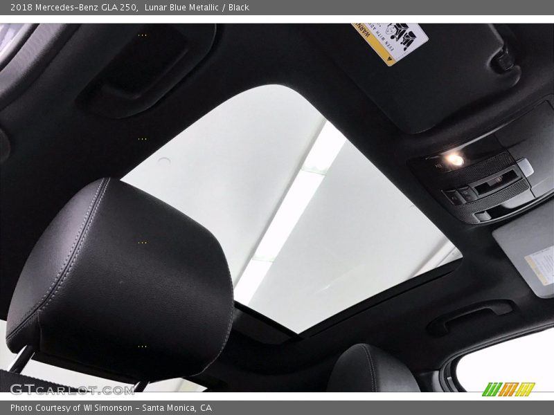 Lunar Blue Metallic / Black 2018 Mercedes-Benz GLA 250