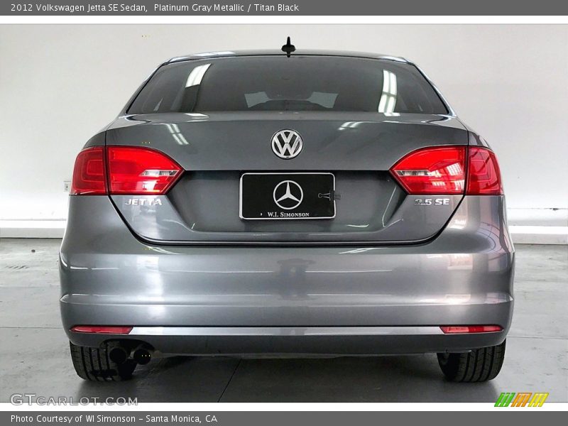 Platinum Gray Metallic / Titan Black 2012 Volkswagen Jetta SE Sedan