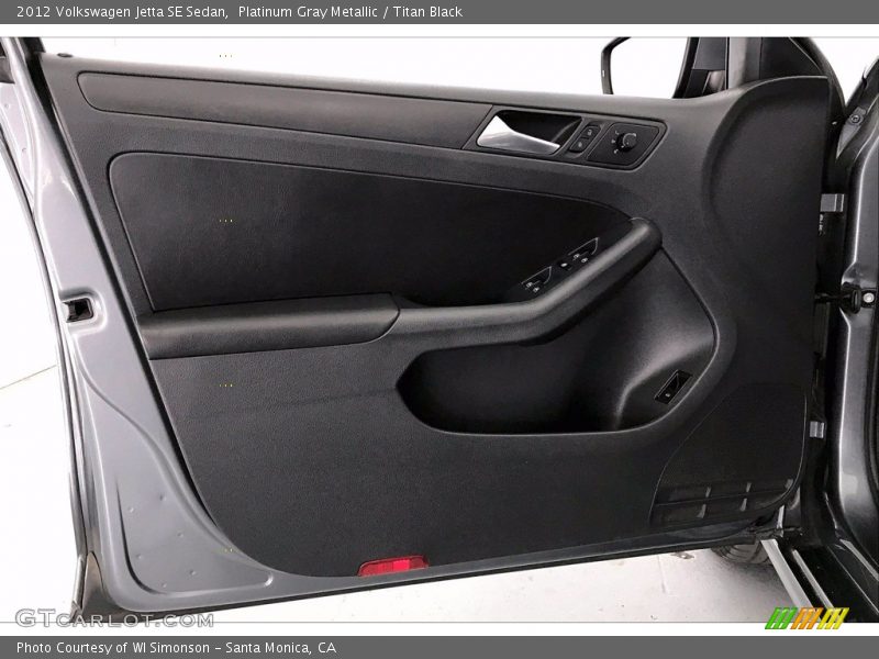 Platinum Gray Metallic / Titan Black 2012 Volkswagen Jetta SE Sedan