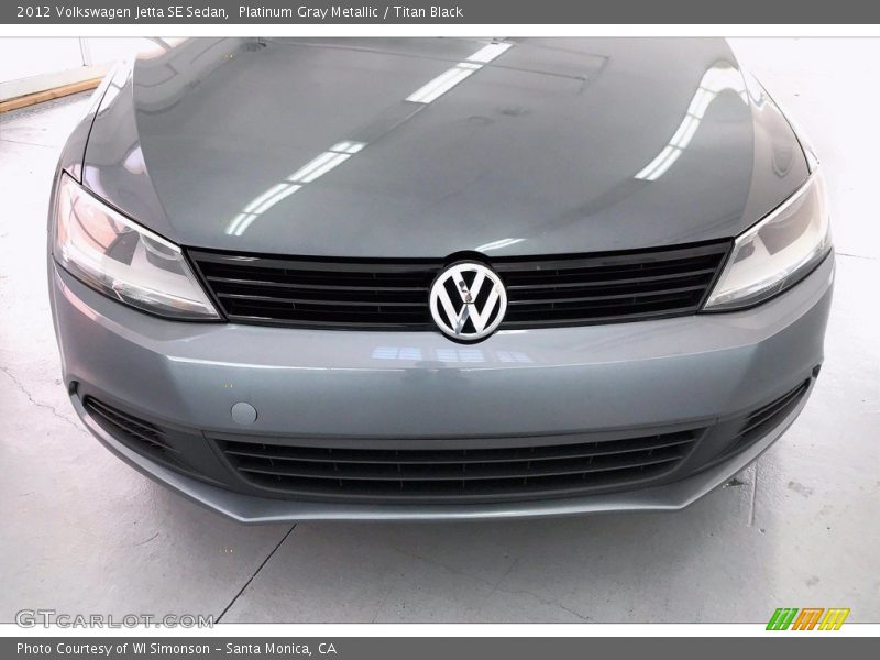 Platinum Gray Metallic / Titan Black 2012 Volkswagen Jetta SE Sedan