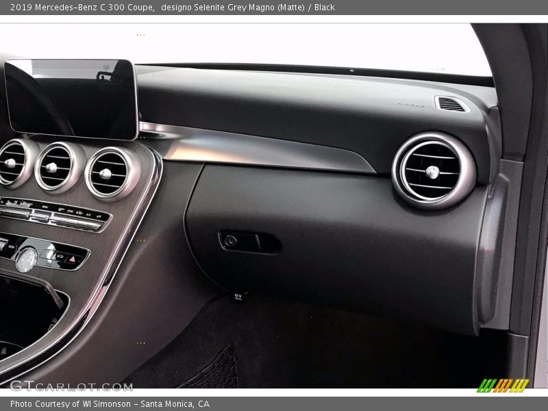 designo Selenite Grey Magno (Matte) / Black 2019 Mercedes-Benz C 300 Coupe