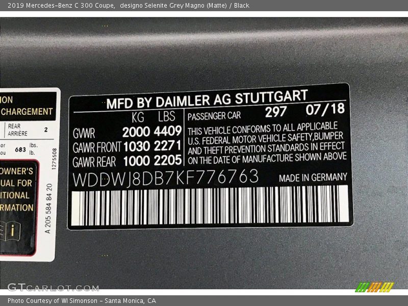 designo Selenite Grey Magno (Matte) / Black 2019 Mercedes-Benz C 300 Coupe