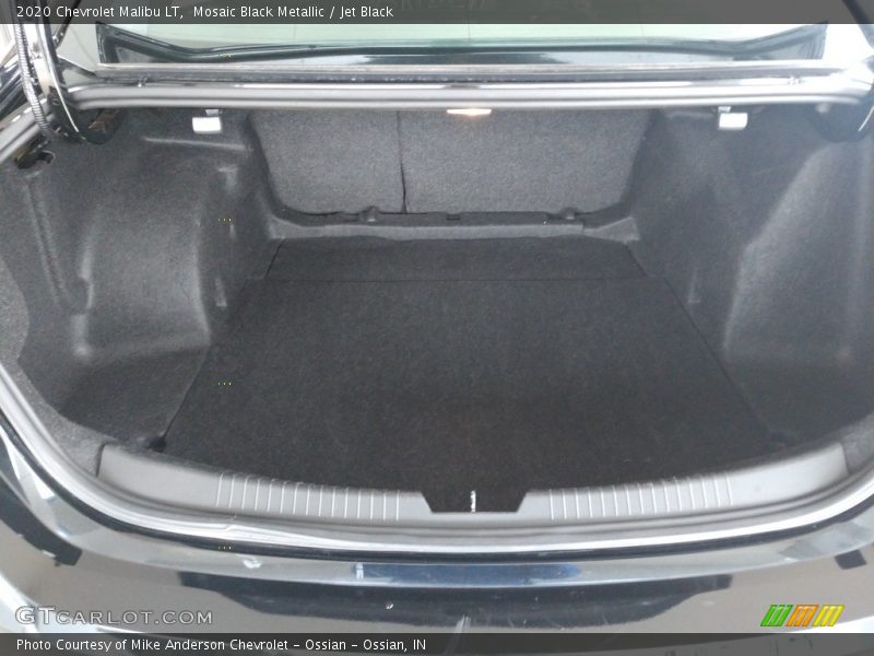 Mosaic Black Metallic / Jet Black 2020 Chevrolet Malibu LT