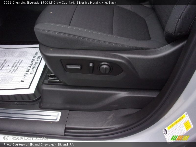 Silver Ice Metallic / Jet Black 2021 Chevrolet Silverado 1500 LT Crew Cab 4x4