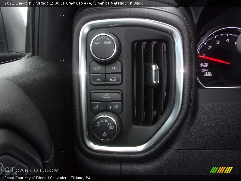 Silver Ice Metallic / Jet Black 2021 Chevrolet Silverado 1500 LT Crew Cab 4x4