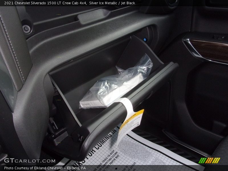Silver Ice Metallic / Jet Black 2021 Chevrolet Silverado 1500 LT Crew Cab 4x4