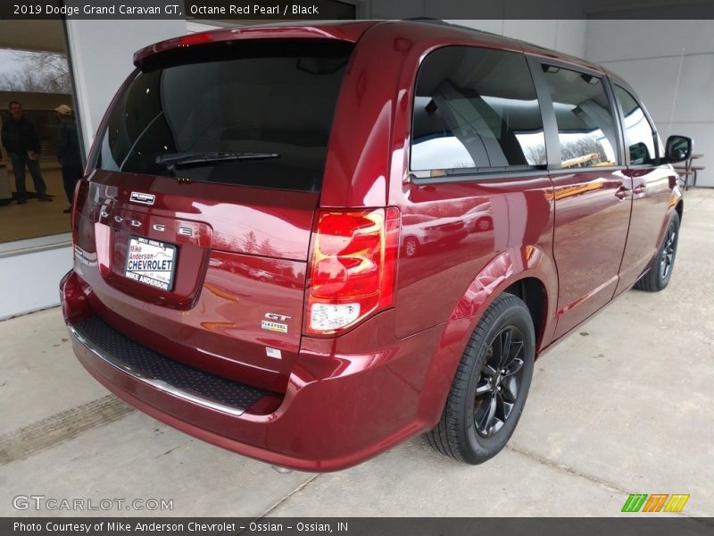Octane Red Pearl / Black 2019 Dodge Grand Caravan GT