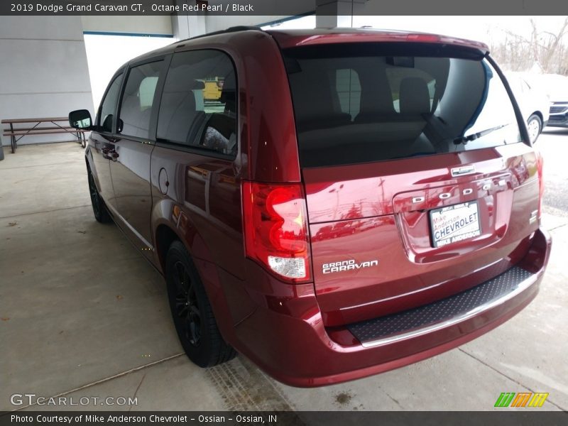 Octane Red Pearl / Black 2019 Dodge Grand Caravan GT